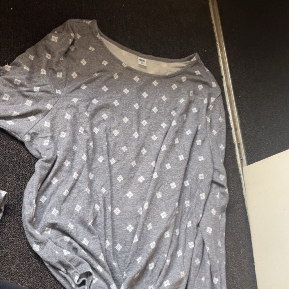 Old Navy Gray and White Women's Top